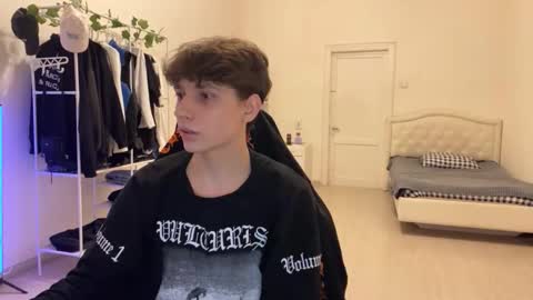 Thomas Hill online show from November 6, 7:15 pm