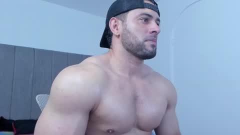 Snapshot of thomas_brandon chatting on June 21, 7:55 am Thomas Brandon online show from June 21, 7:55 am