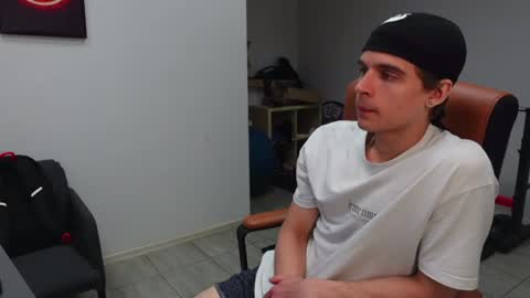 THOMAS BRONS online show from June 25, 5:12 am