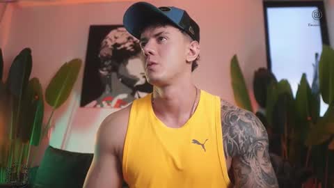 Thomas Falcon online show from November 29, 10:35 pm