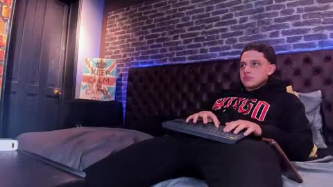 Snapshot of thomas_may4rs chatting on January 25, 7:28 am ---Thomas--- online show from January 25, 7:28 am