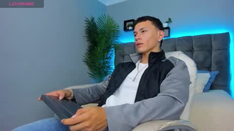 Thomas online show from March 2, 1:18 pm