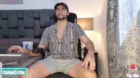 Snapshot of thomas_redcol chatting on October 5, 3:32 pm Thomas online show from October 5, 3:32 pm