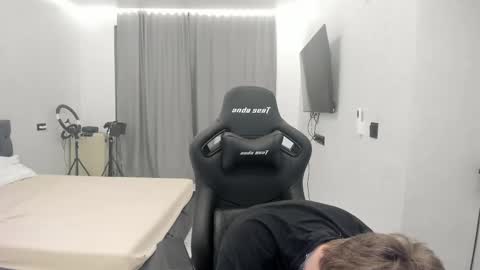 Tomas online show from February 20, 5:24 pm