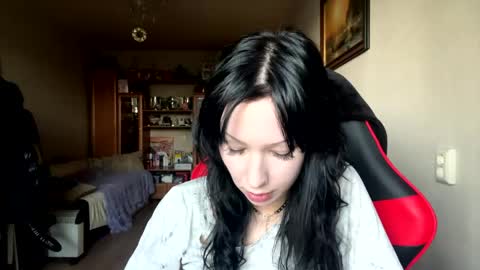Snapshot of thomasinakettl chatting on May 11, 2:45 pm Marry online show from May 11, 2:45 pm
