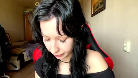 Snapshot of thomasinakettl chatting on May 16, 6:10 am Marry online show from May 16, 6:10 am
