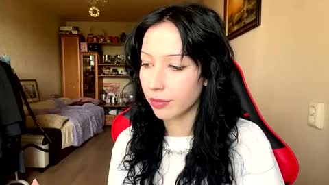 Snapshot of thomasinakettl chatting on May 24, 2:16 am Marry online show from May 24, 2:16 am