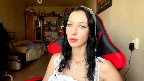 Snapshot of thomasinakettl chatting on May 25, 6:52 am Marry online show from May 25, 6:52 am