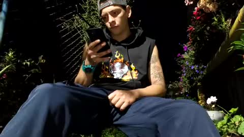 thomasjons online show from June 30, 4:24 am