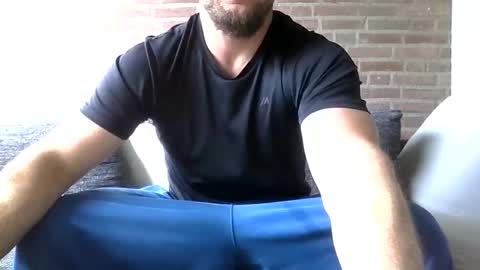 Snapshot of thomasonnl chatting on May 3, 4:46 pm thomasonnl online show from May 3, 4:46 pm