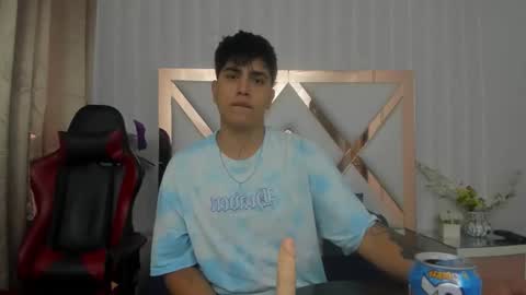 thomasthund online show from January 8, 1:02 pm