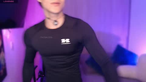 Thom Klein online show from November 14, 9:41 am