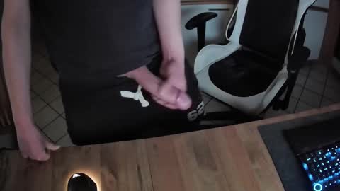 thomsdick online show from March 6, 8:48 pm