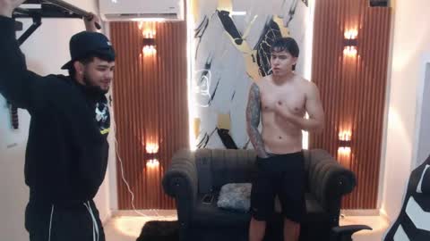 thomson_hot01 online show from May 30, 5:26 am