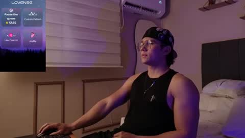 Thony online show from March 22, 7:28 pm