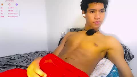Snapshot of thonyxxx_ chatting on June 27, 5:56 am thonyxxx_ online show from June 27, 5:56 am