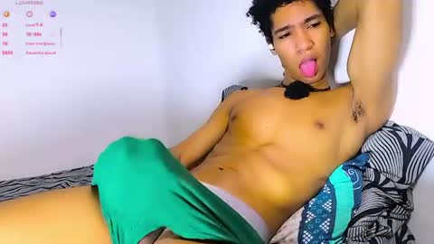 Snapshot of thonyxxx_ chatting on June 28, 6:52 am thonyxxx_ online show from June 28, 6:52 am