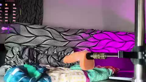Snapshot of thonyxxx_ chatting on July 13, 7:33 am thonyxxx_ online show from July 13, 7:33 am