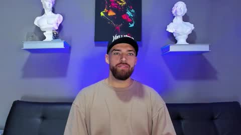 thor_evans online show from October 22, 12:33 am