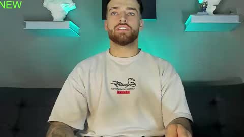 thor_evans online show from December 3, 11:03 pm