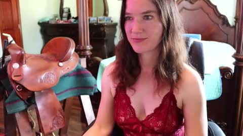 ThornburyRose online show from February 14, 6:59 pm