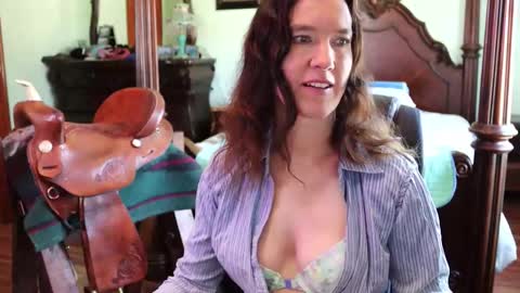 ThornburyRose online show from March 23, 6:34 pm