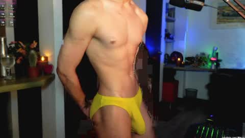   L e a n d e r   25OFF ON MY OF online show from April 2, 2:58 pm