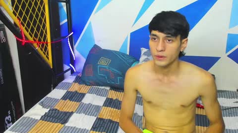 thr33sbroth3rs online show from April 4, 11:13 pm