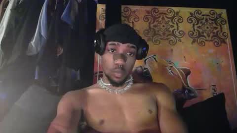 threefreaknyc online show from December 31, 7:20 am