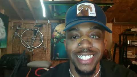 threefreaknyc online show from February 17, 3:58 am