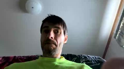 Snapshot of throbbing8585 chatting on February 2, 1:32 pm throbbing8585 online show from February 2, 1:32 pm