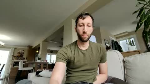 throwawayafteruse20202 online show from April 15, 7:54 pm