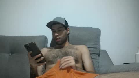 Snapshot of throwawayyourgun chatting on January 28, 1:18 am Luka online show from January 28, 1:18 am