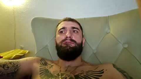 Snapshot of thug__ chatting on December 15, 2:30 am HugeJuicy online show from December 15, 2:30 am