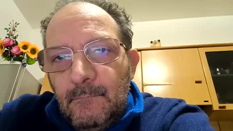 Snapshot of thunderflash73 chatting on January 6, 6:36 am Little Wolf online show from January 6, 6:36 am