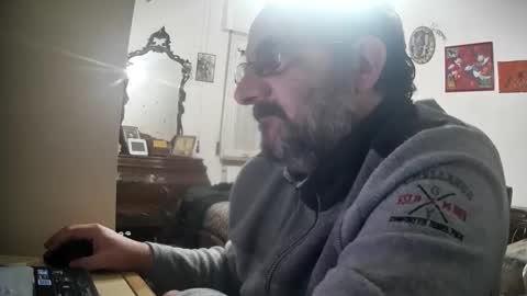 Snapshot of thunderflash73 chatting on February 14, 6:29 pm Little Wolf online show from February 14, 6:29 pm