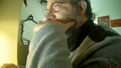 Snapshot of thunderflash73 chatting on February 17, 10:51 am Little Wolf online show from February 17, 10:51 am