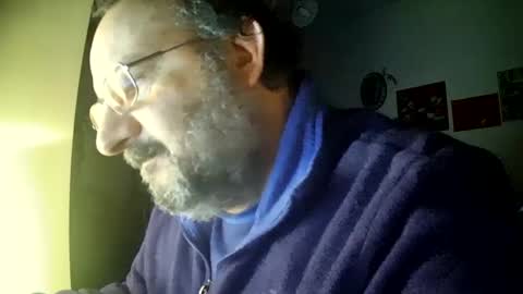 Snapshot of thunderflash73 chatting on February 22, 5:34 am Little Wolf online show from February 22, 5:34 am