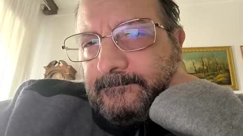Snapshot of thunderflash73 chatting on October 3, 2:25 pm Little Wolf online show from October 3, 2:25 pm