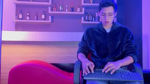   online show from May 5, 3:14 am