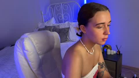 Snapshot of tiana_belle_ chatting on June 14, 1:36 am Tiana online show from June 14, 1:36 am