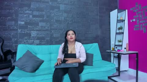 Tiana online show from May 29, 12:03 pm