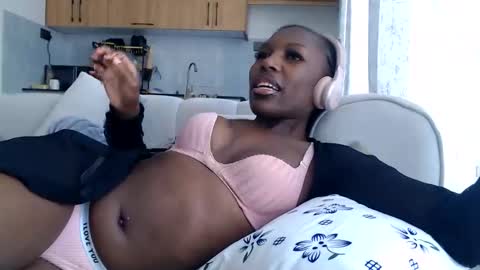 Snapshot of tiana_kay chatting on May 24, 12:54 pm tiana_kay online show from May 24, 12:54 pm