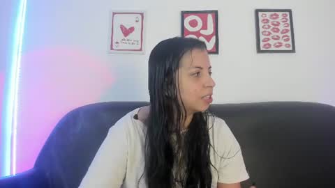 Snapshot of tiana_prince1 chatting on June 19, 7:01 am TIANA online show from June 19, 7:01 am