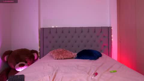 Snapshot of tiana_sanders chatting on February 5, 2:16 am TATIANA online show from February 5, 2:16 am