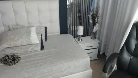 LIA online show from February 11, 11:59 am