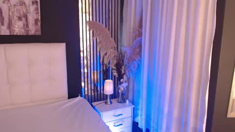 LIA online show from April 17, 2:31 pm