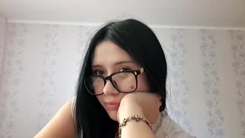 Snapshot of tiastinner chatting on June 18, 9:14 am Margo online show from June 18, 9:14 am