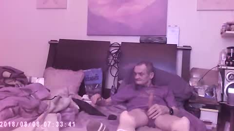 Snapshot of tibed1968836757 chatting on December 23, 6:44 am tibed1968836757 online show from December 23, 6:44 am