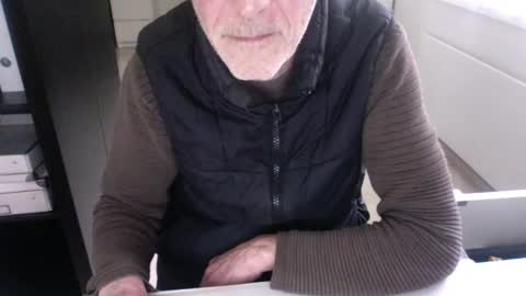 tiburzio online show from December 14, 1:49 pm